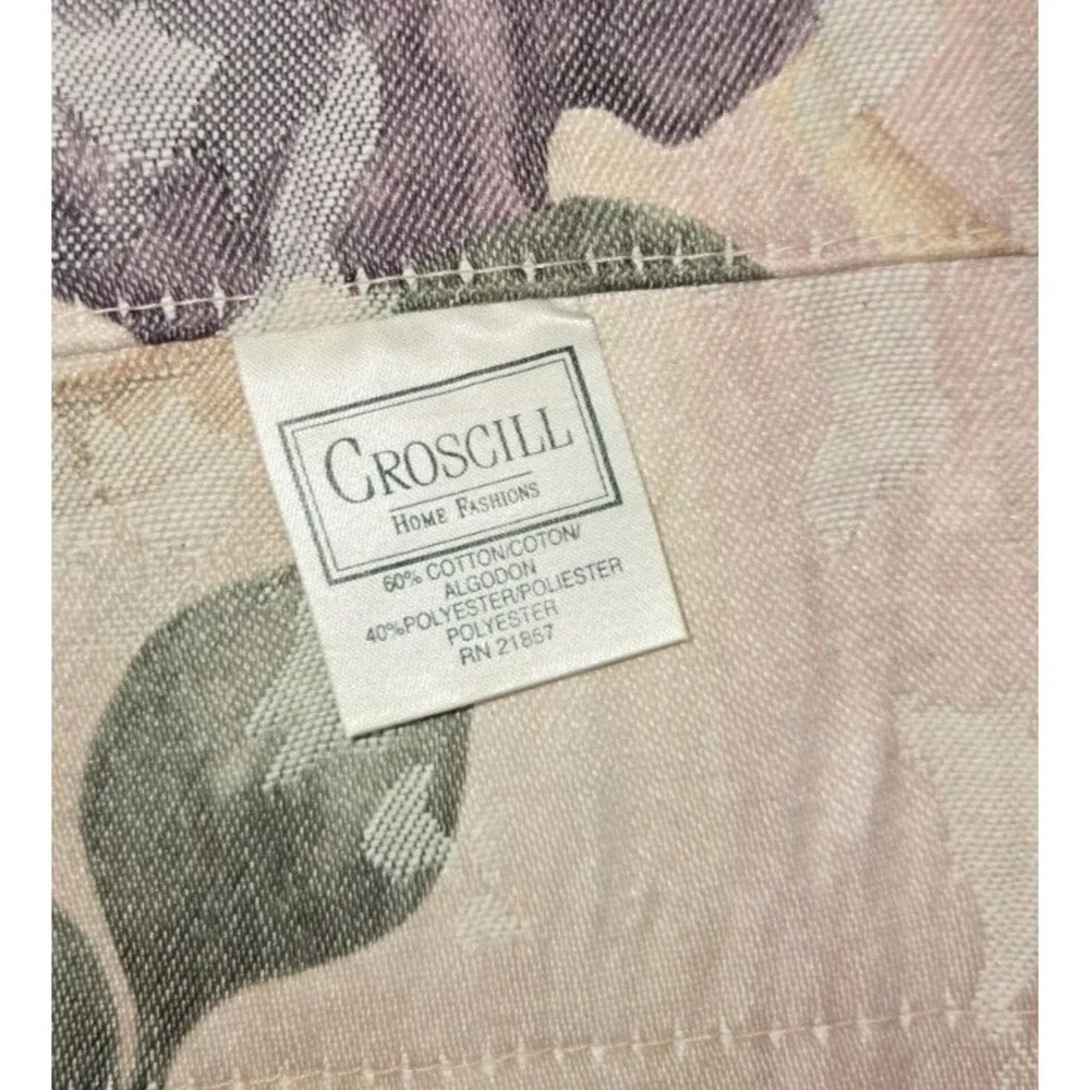 Croscill Chambord Cassis Window Valance 84